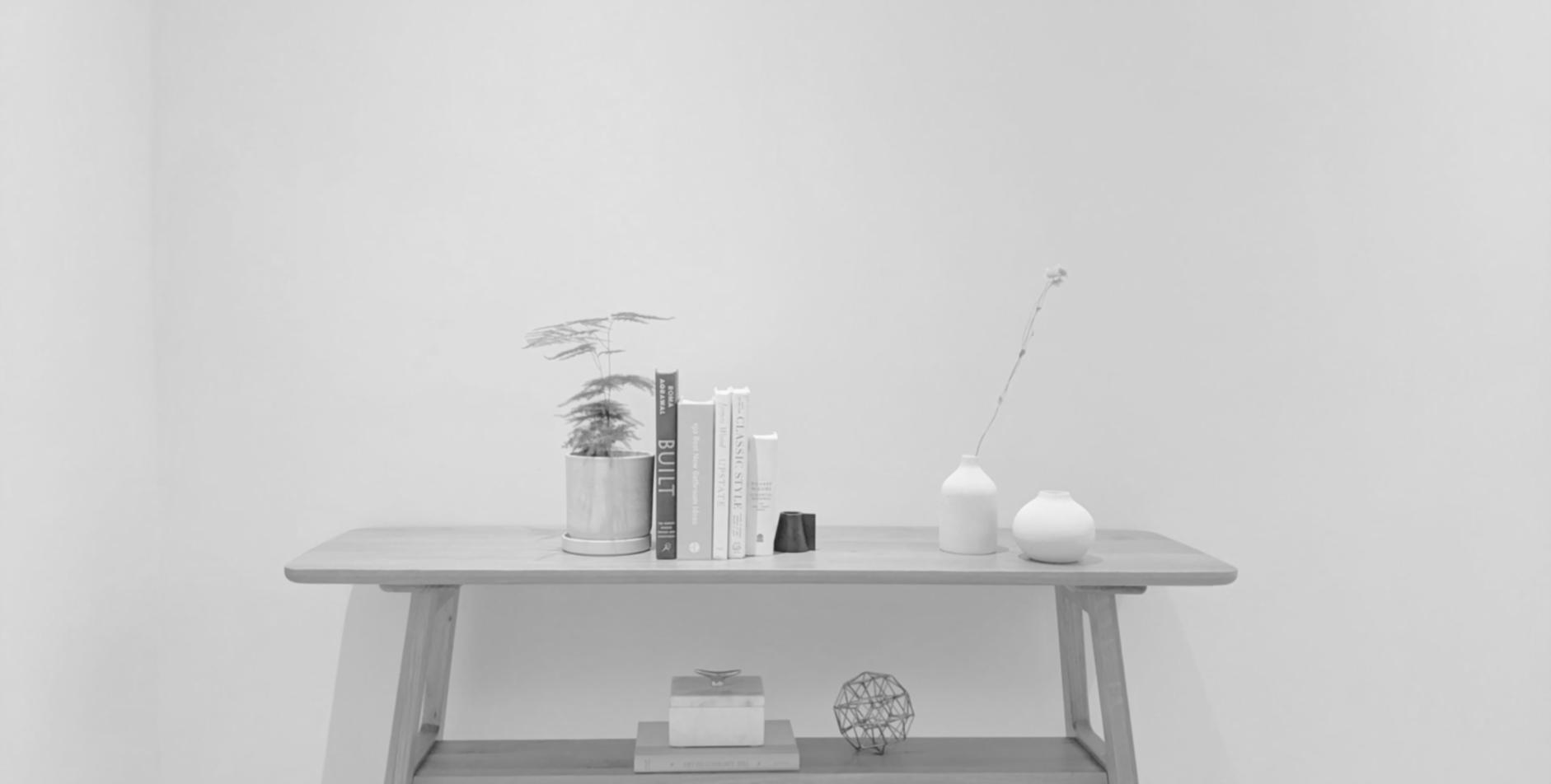 Menschen in einem konzentrierten Coaching-Gespräch